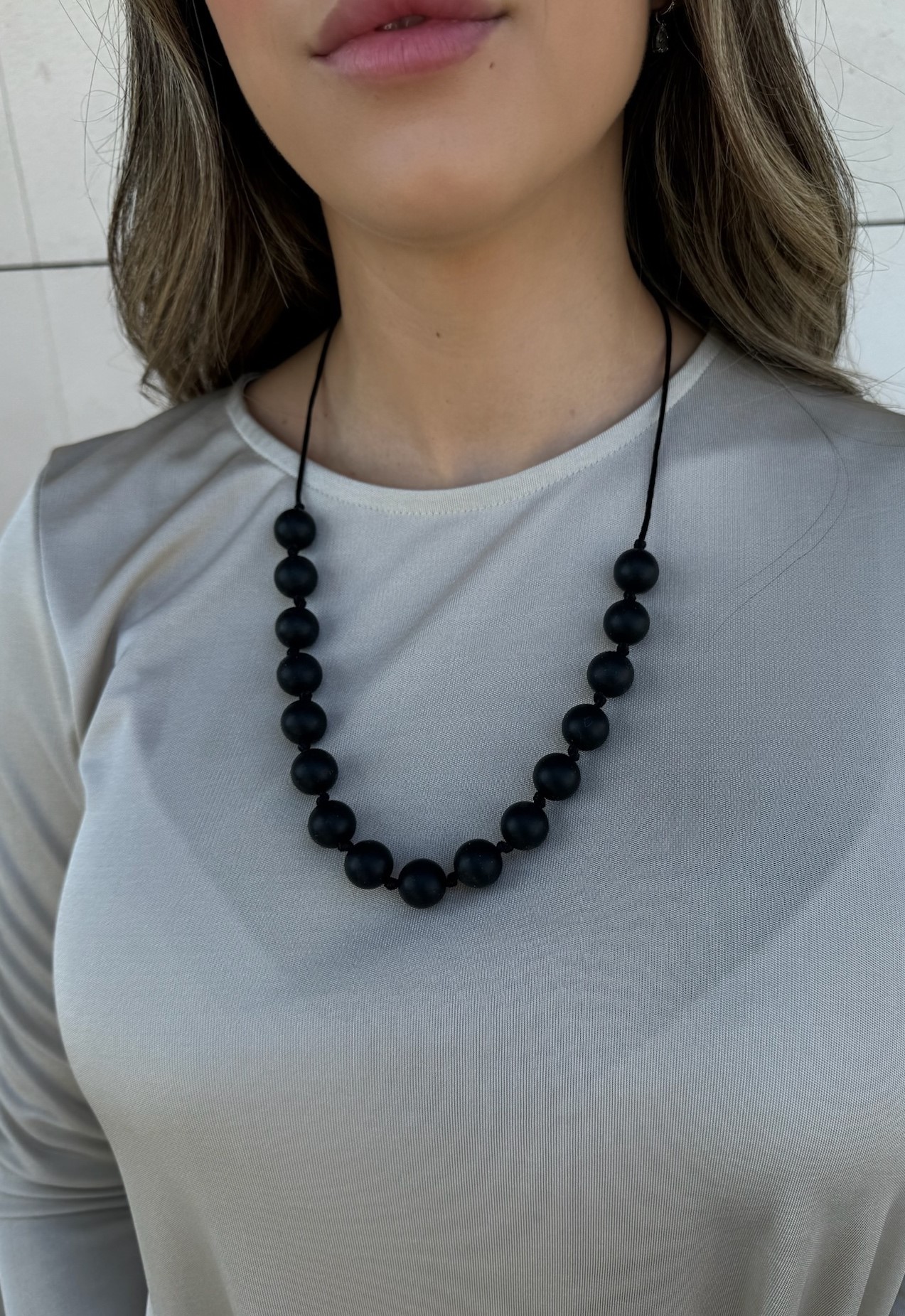 Collar de Lactancia Black Knots - Imagen 3