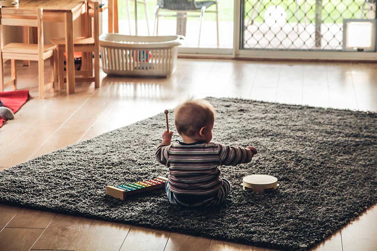 Juguetes Educativos: Desarrollando habilidades auditivas y coordinación motora de manera divertida